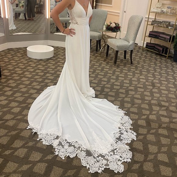 Essence of Australia Wedding Dress, Bridal Size 8 - Never worn or altered! - Picture 1 of 6